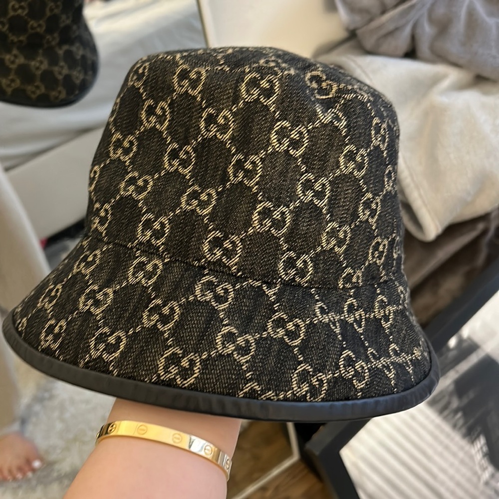 Gucci bucket hat